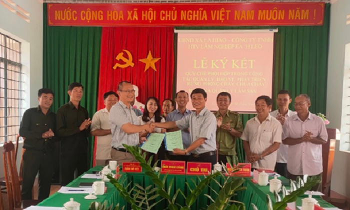 UBND xã Ea Hiao và Công ty TNHH hai thành viên lâm nghiệp Ea H’leo ký kết quy chế phối hợp